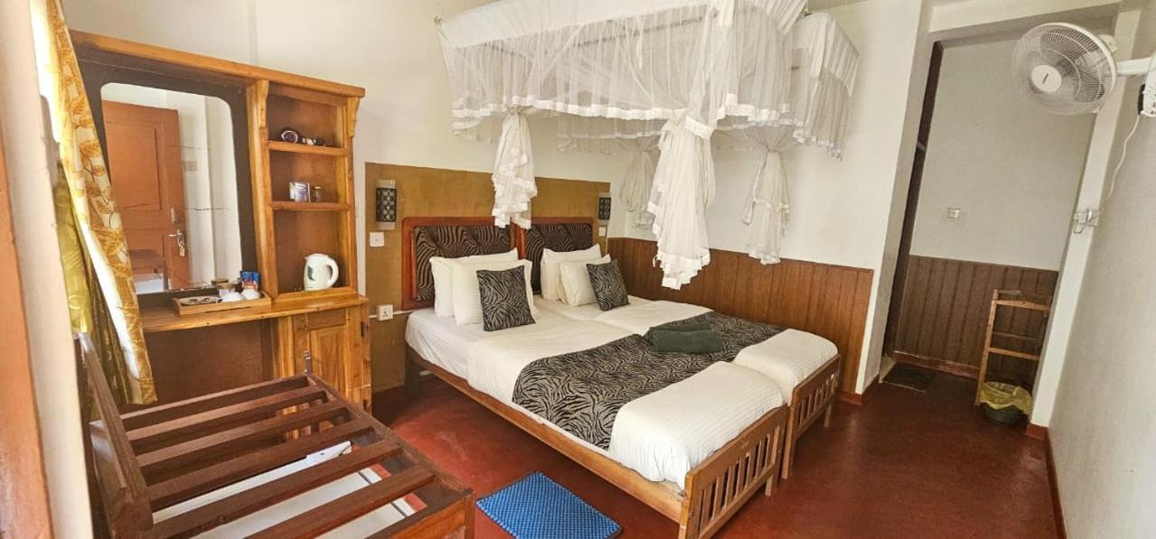 Hilltop Guest House 엘라 외부 사진